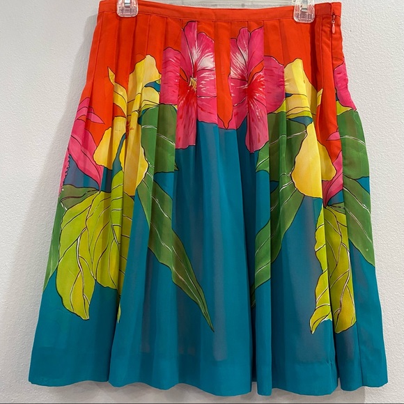 Bandolino Skirts Bandolino Bright Floral Stitched Down Pleated